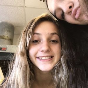 Meet your Posher, Avery